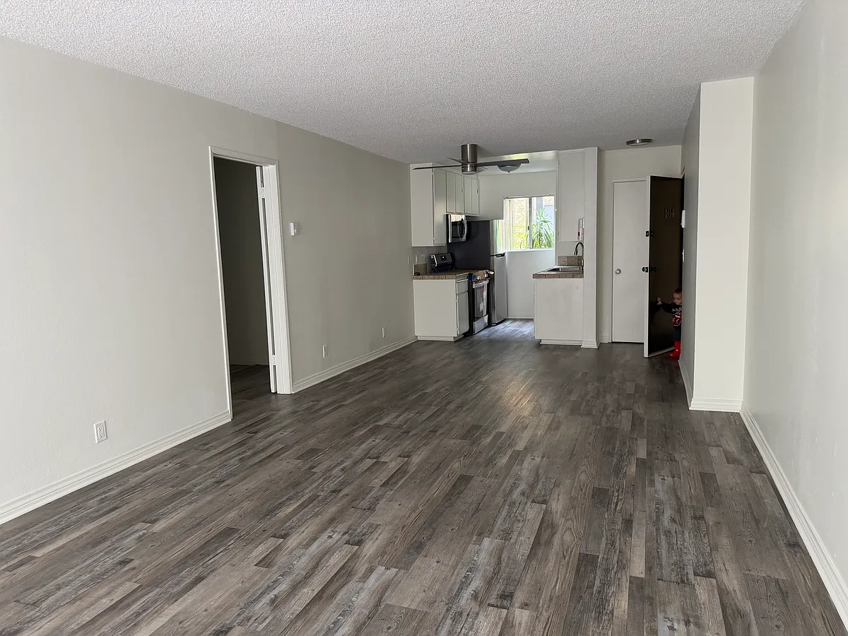 Building Photo - 533 Ashland Ave #104