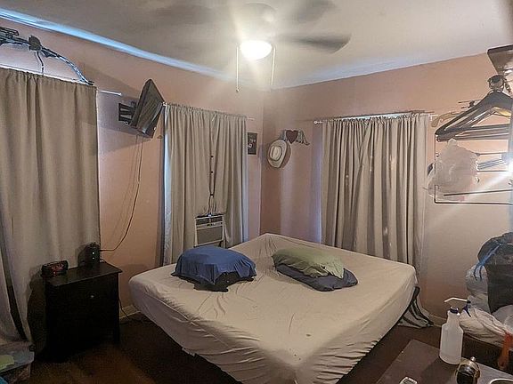 5th image of 306 Nika St