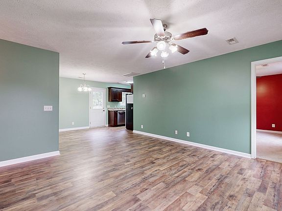 4th image of 106 Stonefield Cir