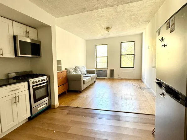 2166 Fred Douglas Boulevard image 1 of 5