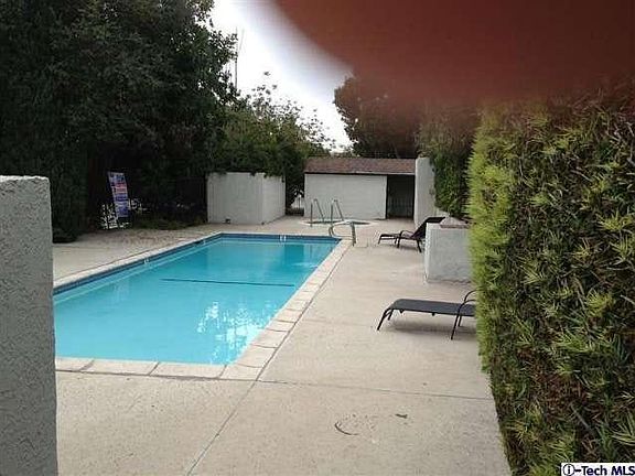 community pool & Spa