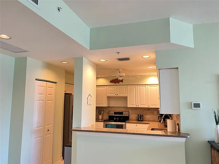 2060 Matecumbe Key Rd #2105 — Photo 10