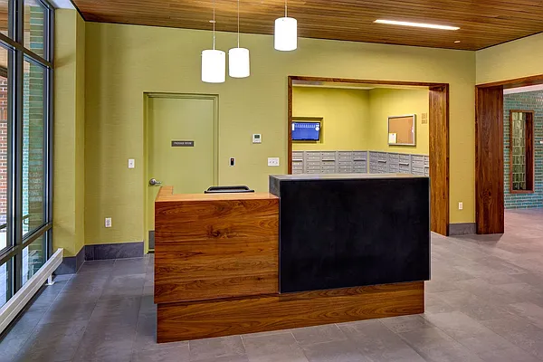 Rented by Lisa Management | media 17