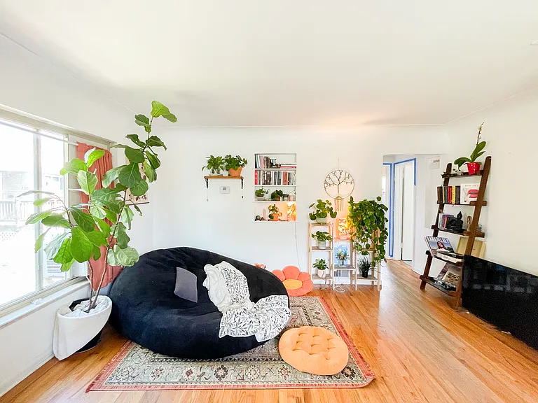 730 Poplar St — Photo 5