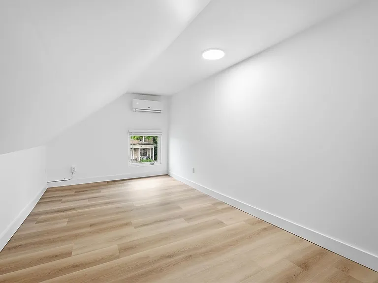 568 Hale Ave — Photo 64
