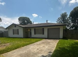 1401 Lamar Ave, Nederland, TX 77627
