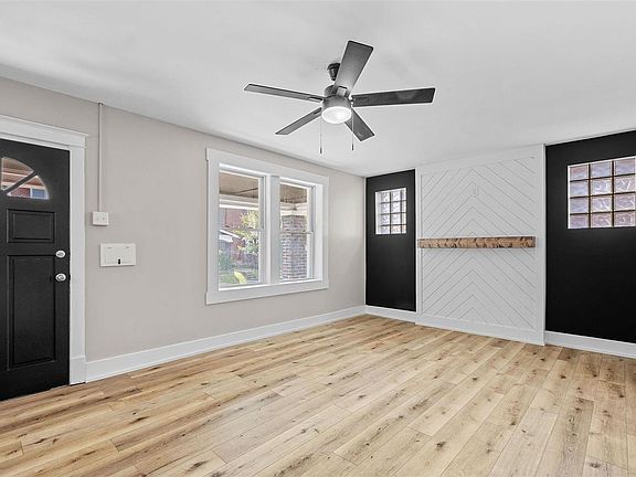 5th image of 6039 Carlsbad Ave