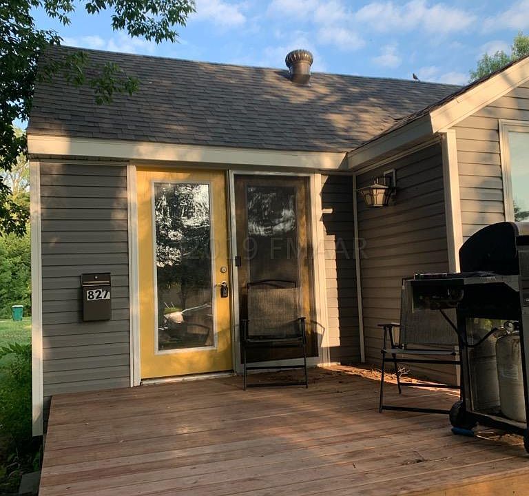 1st image of 827 12th St N