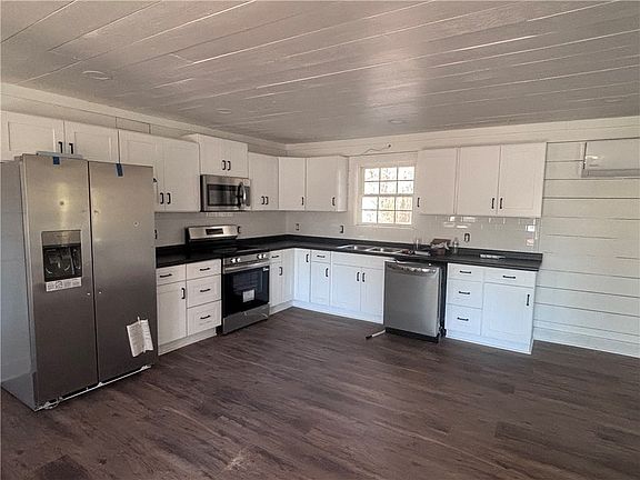 2nd image of 1108 Chicora Rd