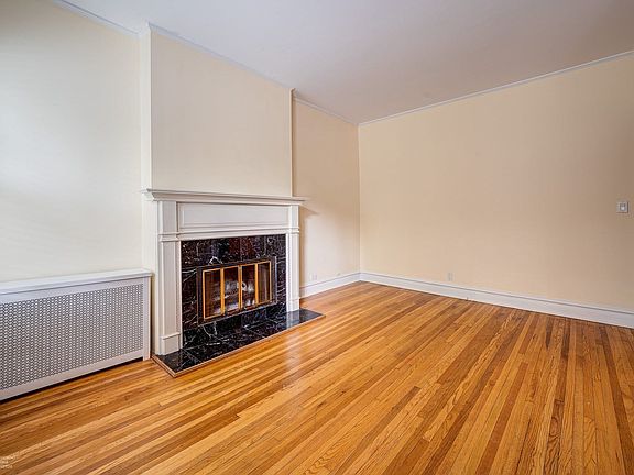 5th image of 811 Michigan Ave APT 1