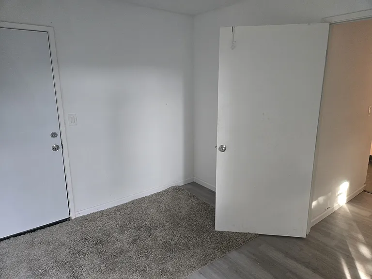 5765 Nina Way — Photo 5