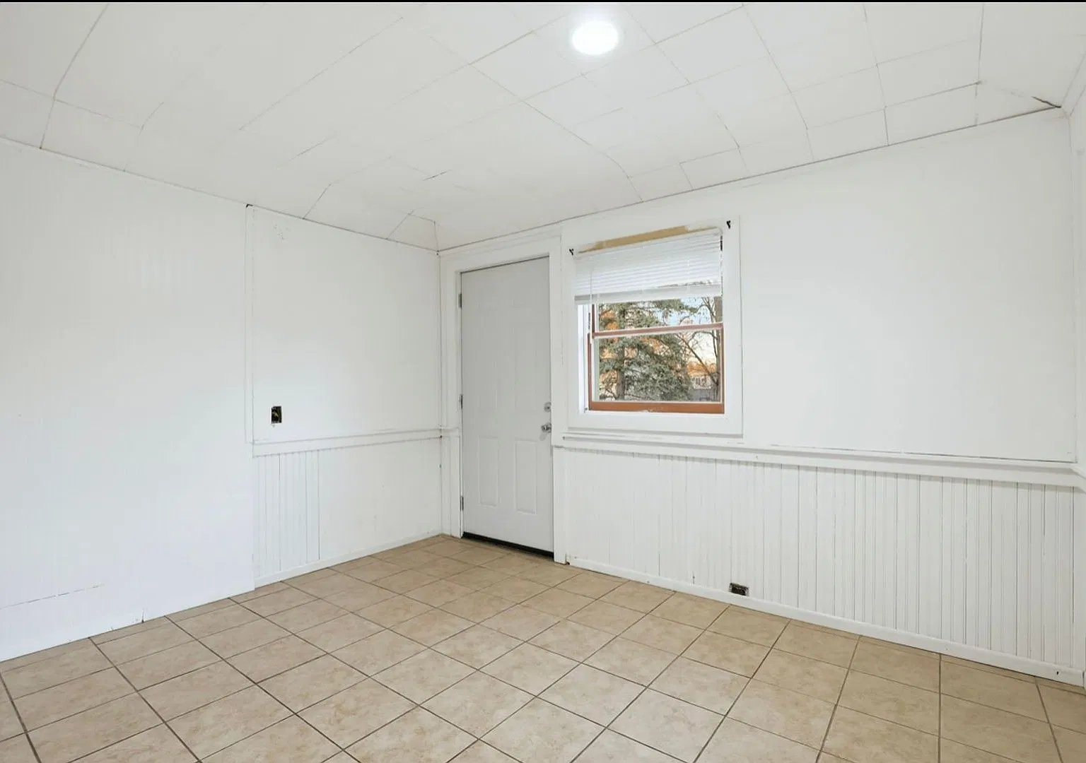 1610 Court St. — Photo 3