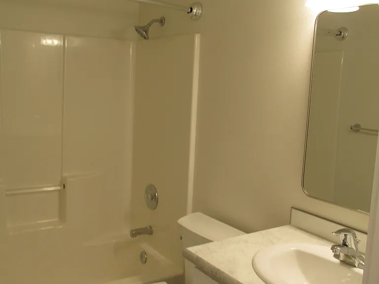 330 N Pine St #C — Photo 14