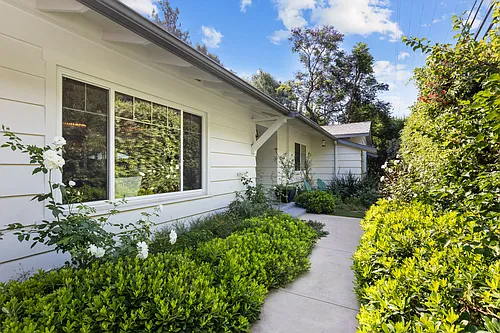 3286 Mandeville Canyon Rd Photo 1