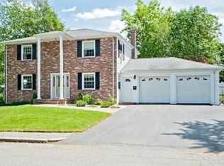 26 Oak Ridge Cir, Weymouth, MA 02188