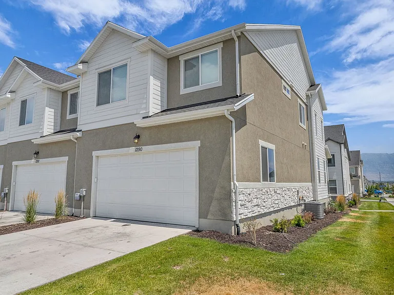 1290 N 3960 W — Photo 25