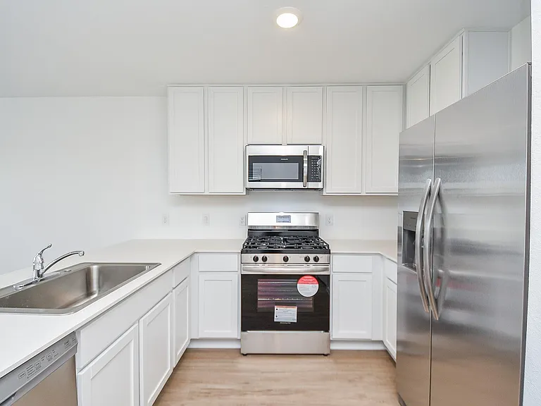 21430 Carosella Dr — Photo 10