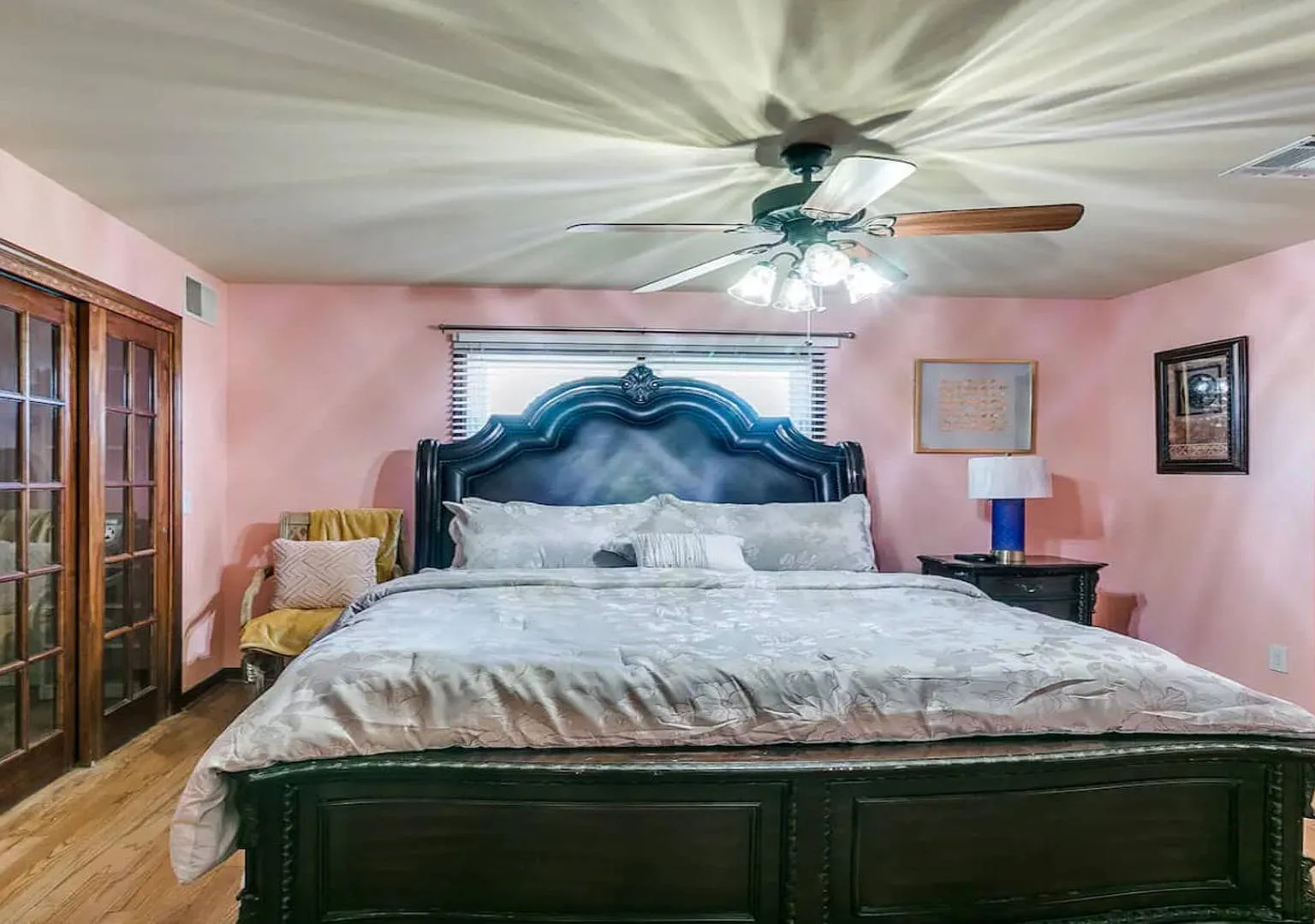 4 bed, 4.0 bath, 4600 sqft, $2,274 — Photo 1