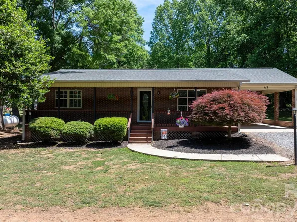 119 Nevermore Ln, Statesville, NC 28677