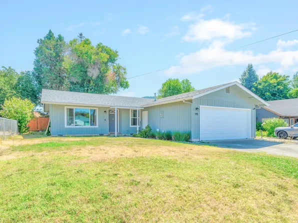 915 SE Fern St, Grants Pass, OR 97526