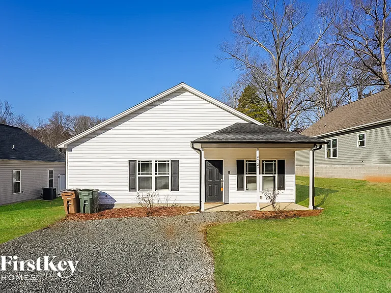 4727 Holders Rd — Photo 1