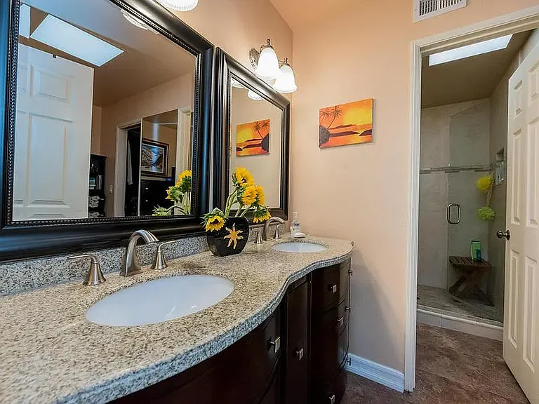 724 Valley Dr — Photo 21