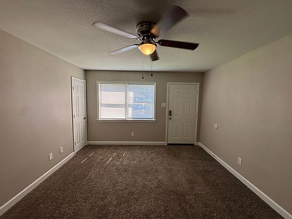 5th image of 915 Ruth Ann Dr