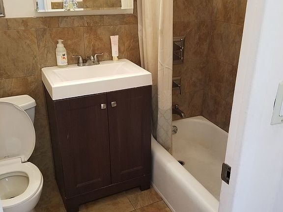3rd image of 340 E 80th St APT 15-H