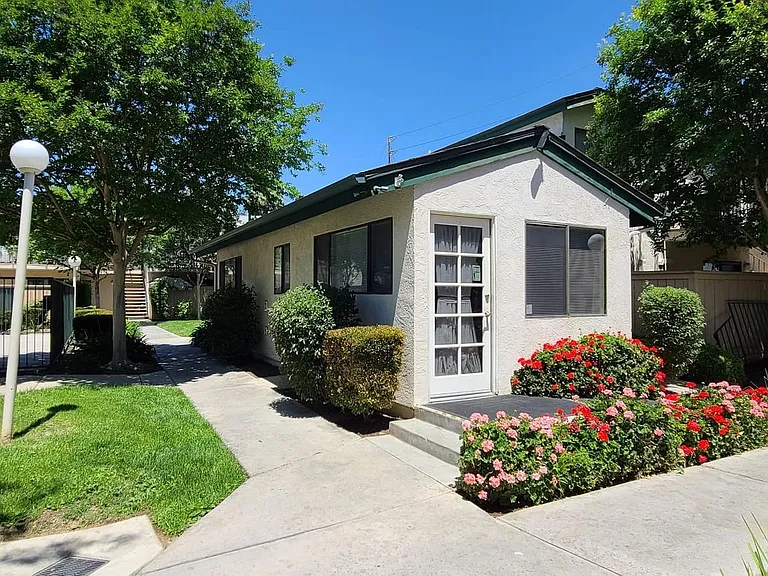 Parkview Palms Apartments- Riverside, CA — Photo 92