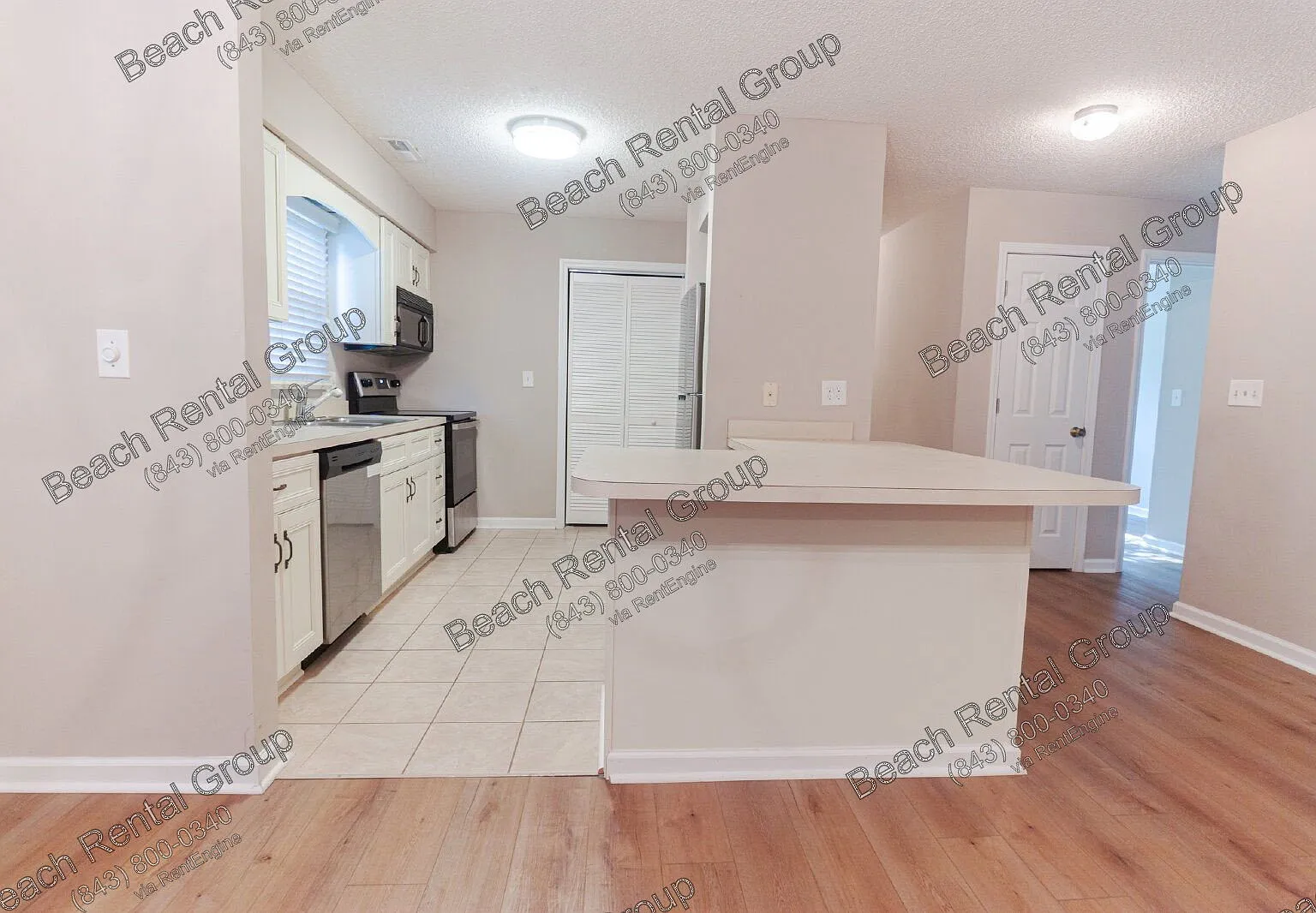 3 bed, 2.0 bath, 1700 sqft, $2,000 — Photo 4