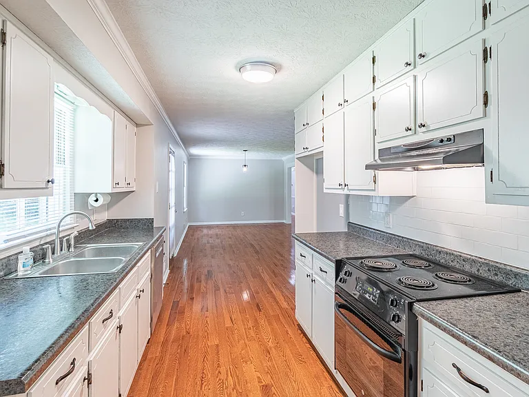1708 Norton Estates Cir — Photo 22