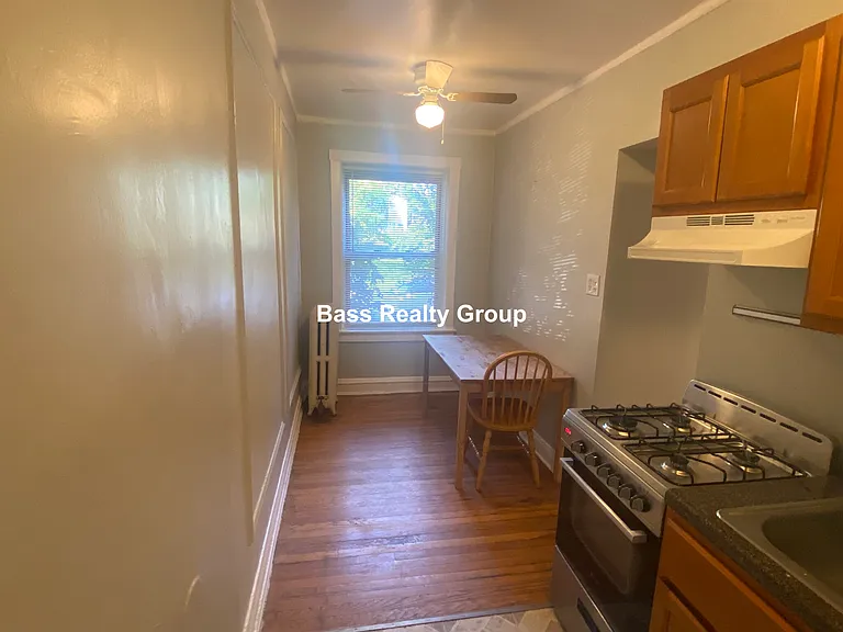 5945 N Greenview Ave #2D — Photo 5