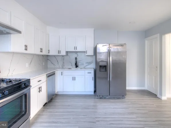 319 Middlesex St, Gloucester City, NJ 08030