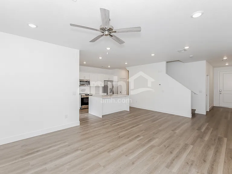 9526 Aldersyde Dr — Photo 7