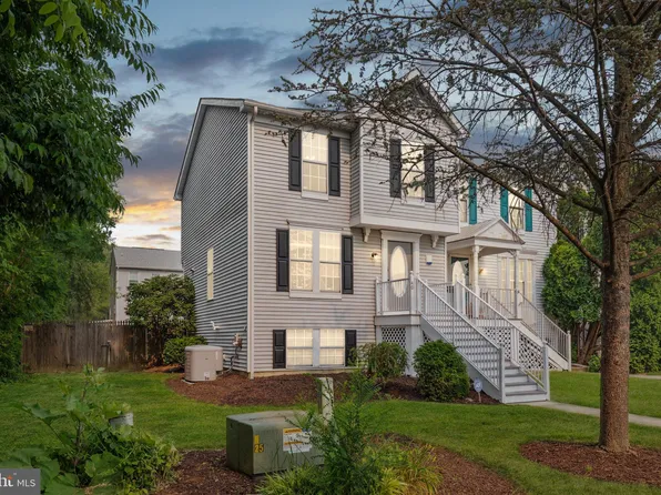 40 N Merriment Dr, Newark, DE 19702