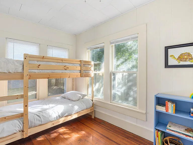 324 Lytle St — Photo 14