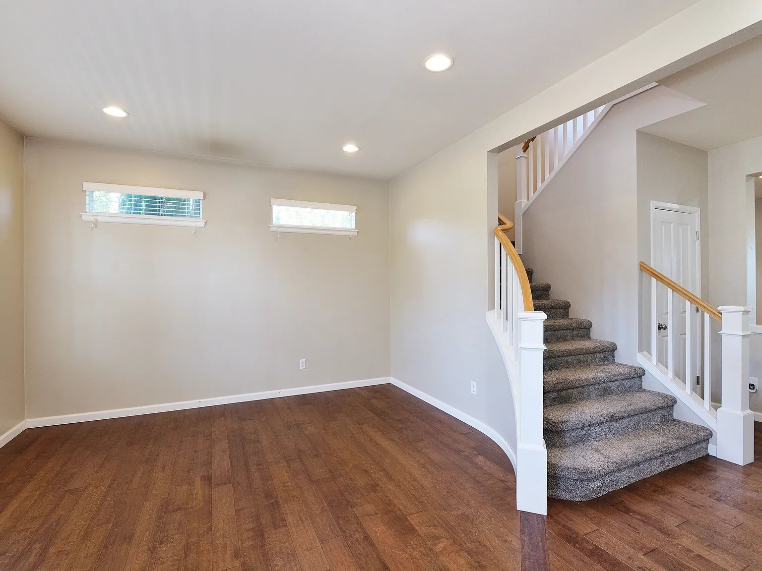 5 bed, 2953 sqft, $3,750 — Photo 4