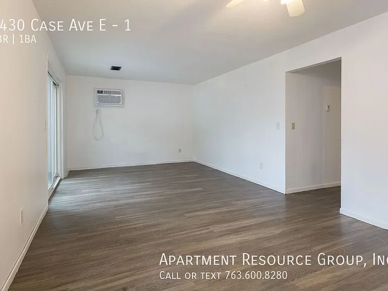 1430 Case Ave E #1 — Photo 3