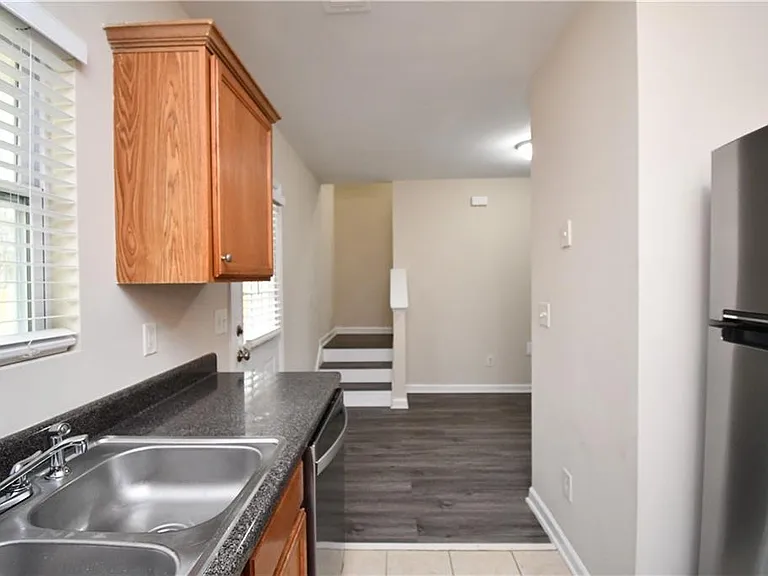 639 Mill Stone Blf #A — Photo 9
