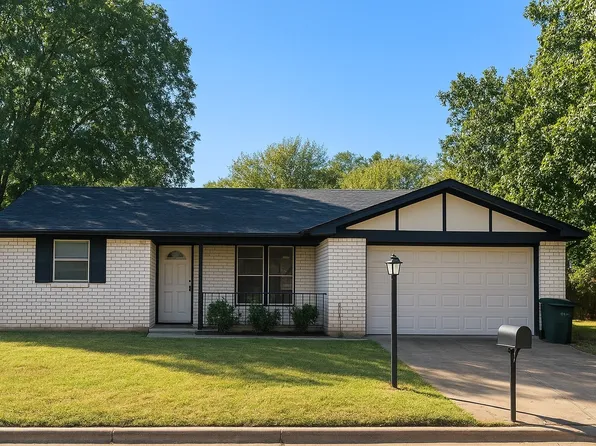 805 Brazos Dr, Mineral Wells, TX 76067