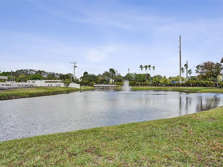 3051 NW 46th Ave #101 — Photo 33