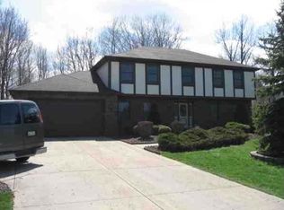 19194 Hunt Rd, Strongsville, OH 44136