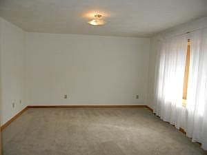 3rd image of 5981 Blackhorse Ln