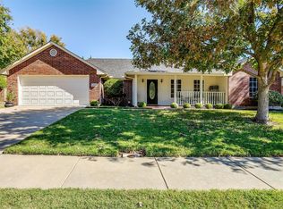 912 New York Ave, Midlothian, TX 76065