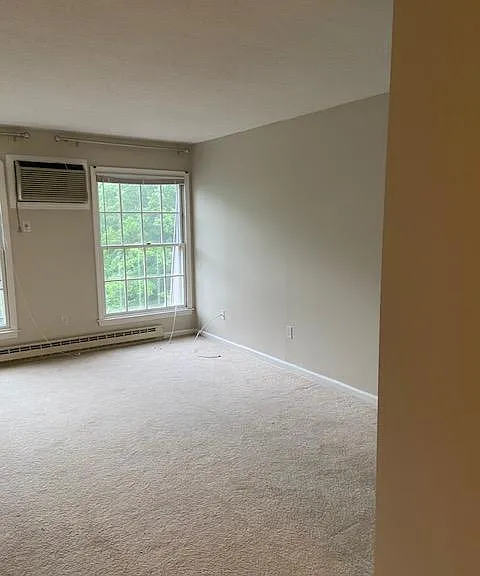 34 Padanaram Rd #317 — Photo 17