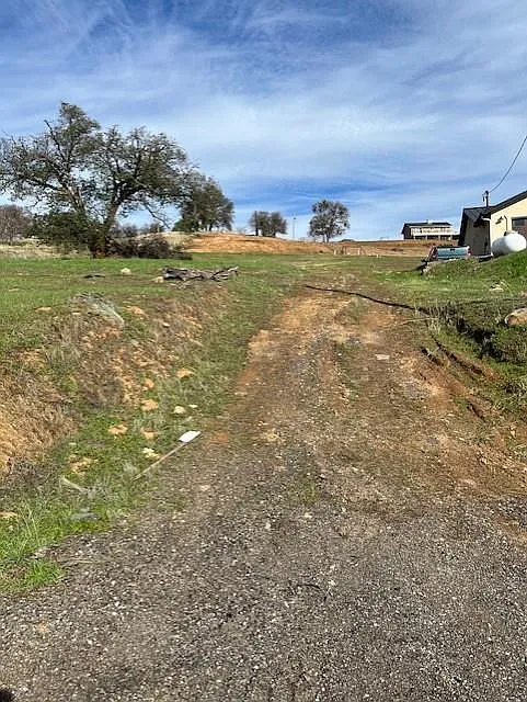 2841 Quail Hill Rd photo 1