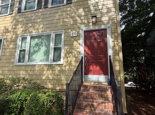 16 Holly Downs Ct NW, Atlanta, GA 30318