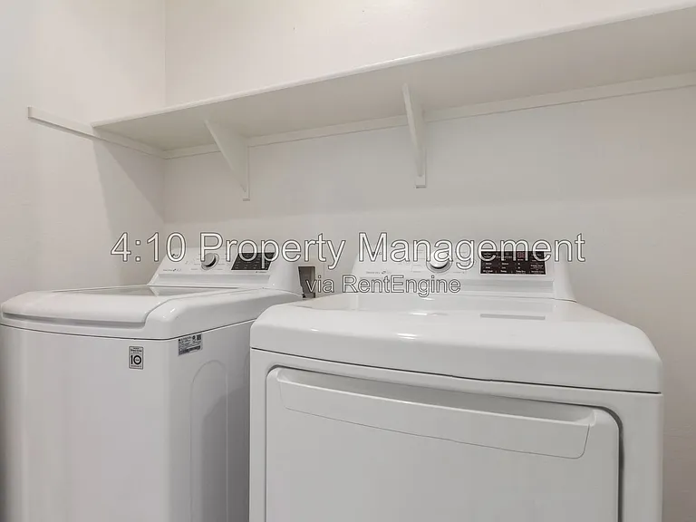2222 E Palmdale Ln — Photo 34