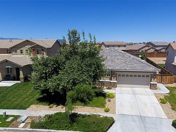 4th image of 8248 Buchanan Ct