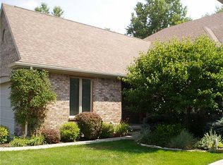21 Stone Oak Blvd, Holland, OH